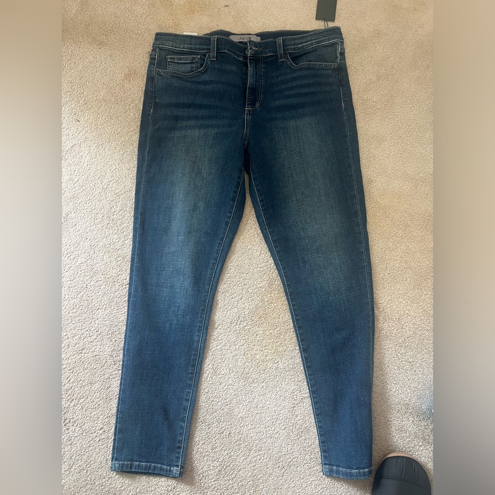 Joe’s Skinny Ankle Jeans Size 33